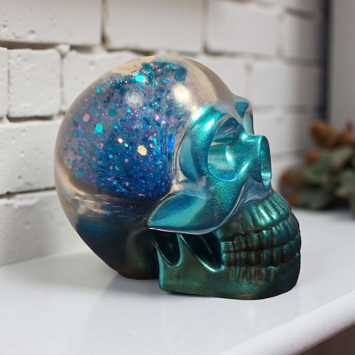 Snow globe Resin Skull