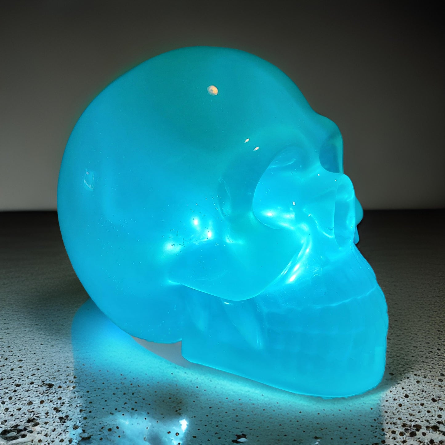 Lighted Resin Skull - Aquamarine